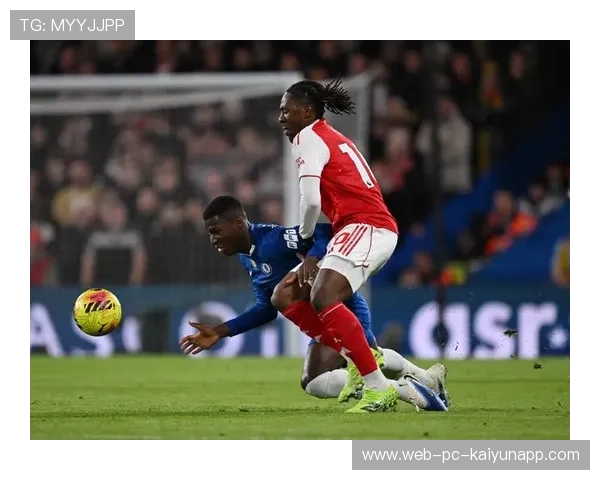 切尔西赖斯横移补位封堵斜线：掌握赛场中的制胜法宝