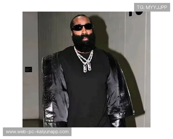 哈登与队内矛盾浮现,职业生涯再遇重大转折? 哈登与队内矛盾浮现,职业生涯再遇重大转折?