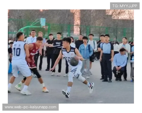 奋斗的青春在篮筐下闪光,奋斗的青春路 奋斗的青春在篮筐下闪光,奋斗的青春路